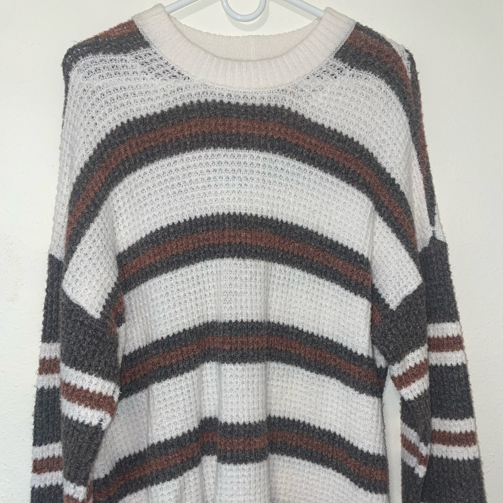 size medium- sweater from American Eagle